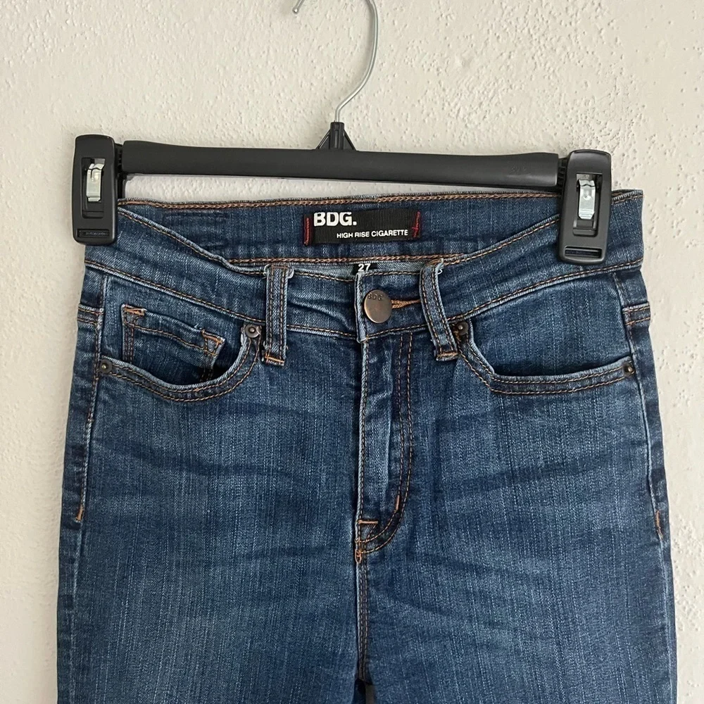 BDG Woman Blue High Rise Cigarette Jean, Size 27